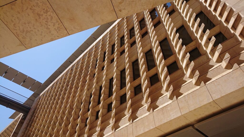 马耳他瓦莱塔城市更新项目（含城门,议会大楼,露天剧院）丨瑞士瓦莱丨以意大利建筑师伦佐·皮亚诺为首的团队-44