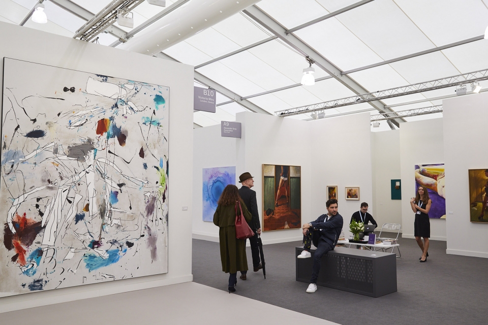 洛杉矶Frieze艺术博览会 · wHY 打造沉浸式室内外空间-25