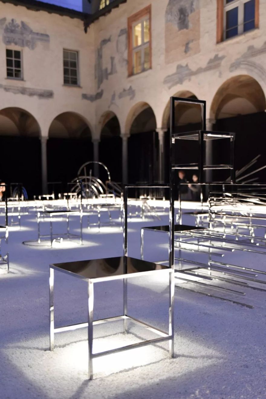 nendo 打造东京商业综合体,极简设计展现灵动趣味-250