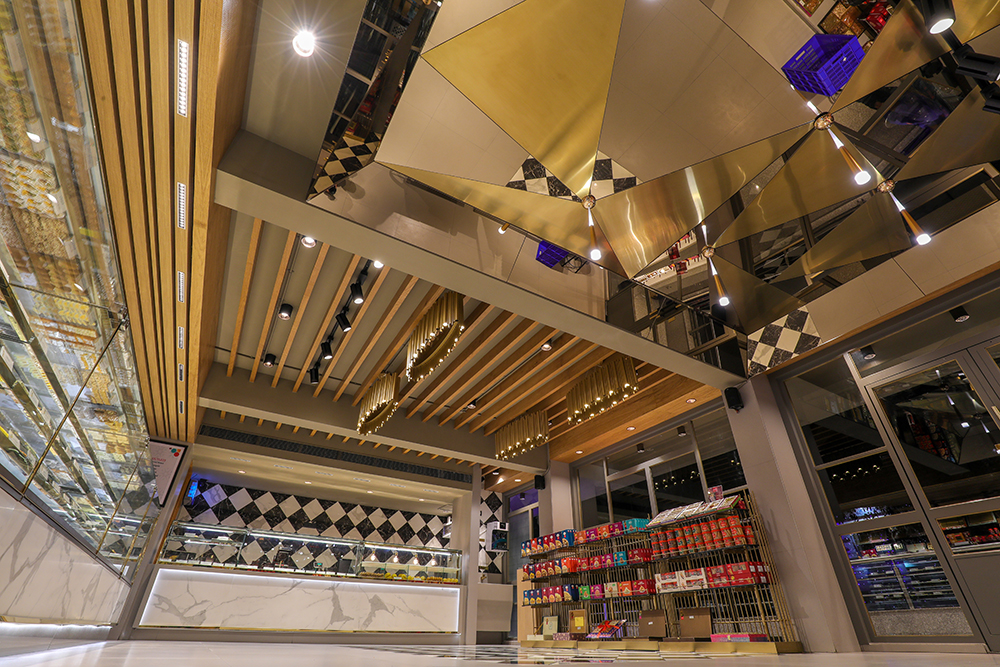 印度宫殿风格甜品店,传统奢华与现代简约的完美结合-23