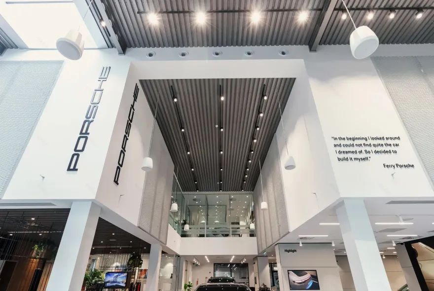 汽车中心和展厅丨United StatesGeorgia丨Gravita Construction-17