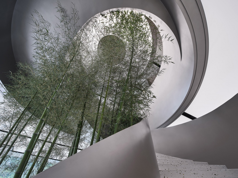 极氪中心·成都太古里 | 科技金属与竹景共生的都市会客厅-26