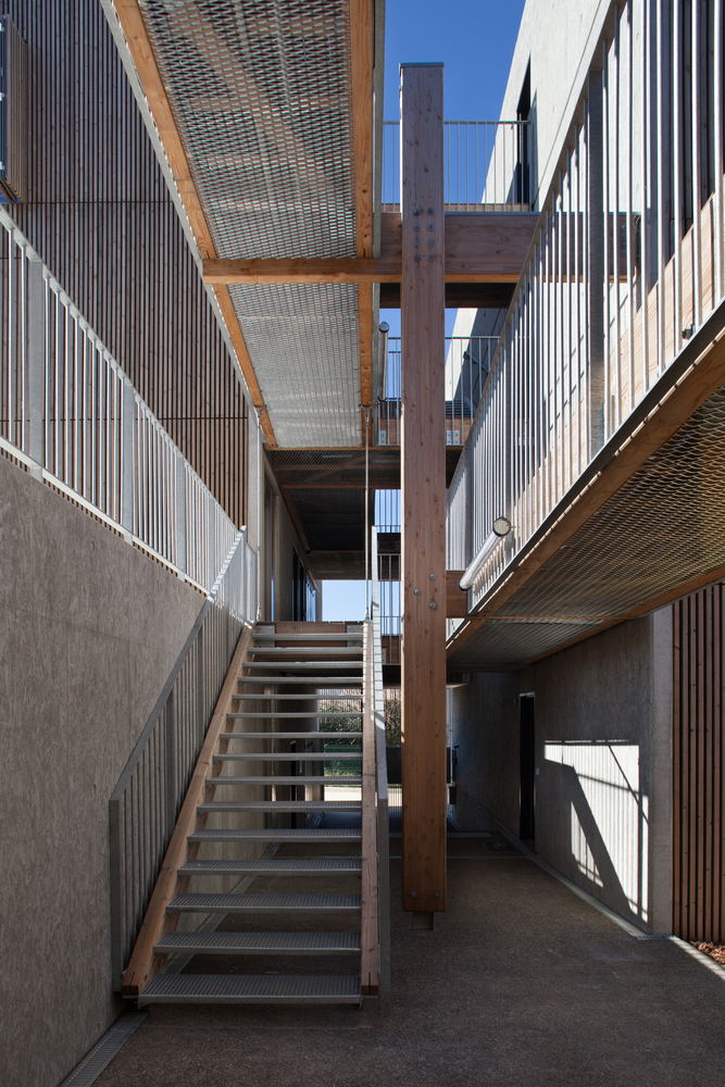 融合绿意的法国 Mouans·Sartou· 社会住宅与商铺设计-33