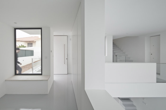 葡萄牙 DJ 住宅 | 中庭组织复杂空间-10