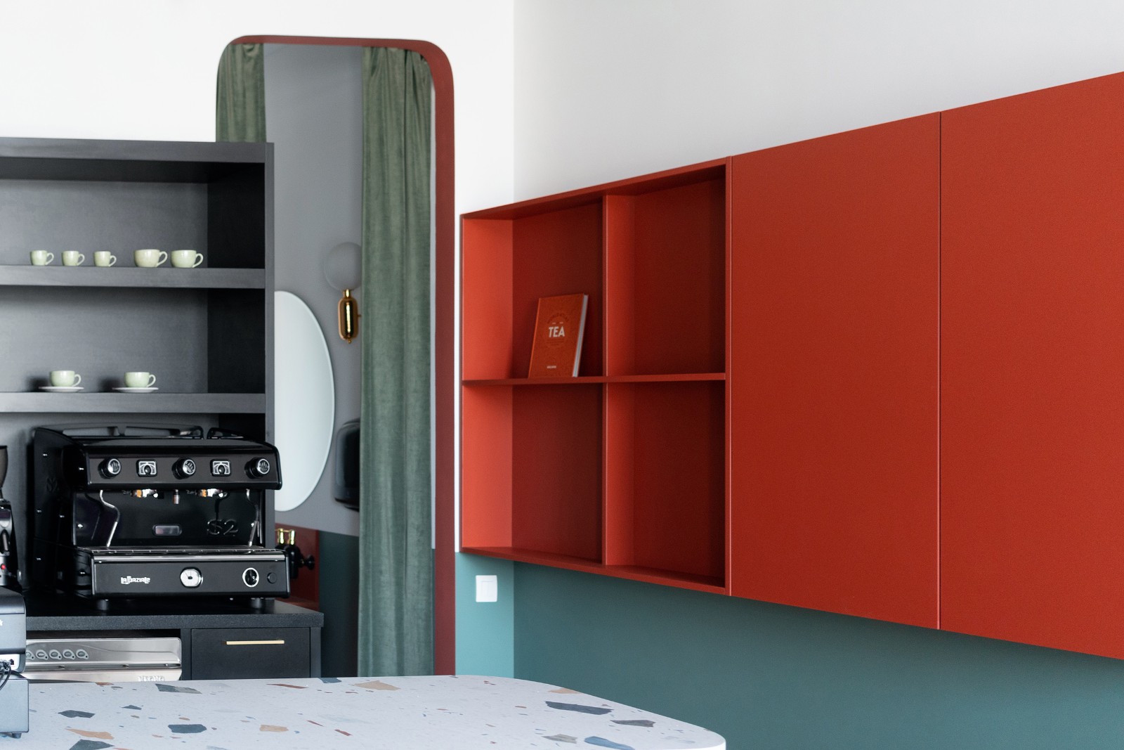 "Brioche Borovaya"甜品店 | 花朵元素营造满分甜蜜氛围-2