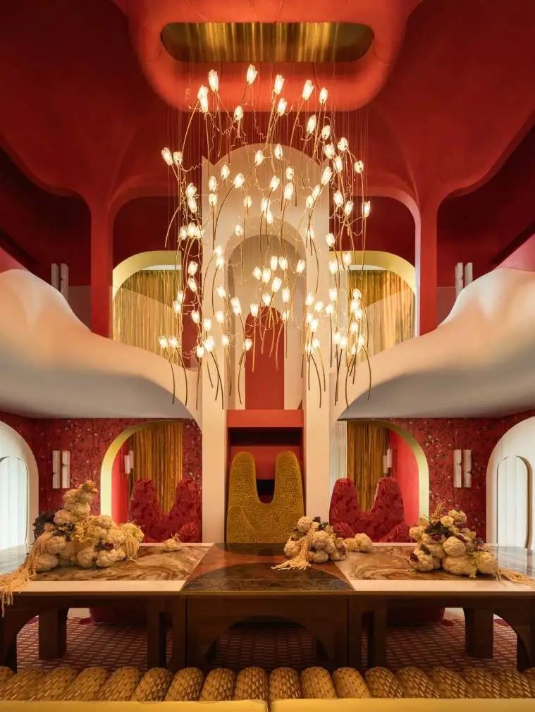 红色爆烈美学，西安大女主给自己的生活独奏剧场-19