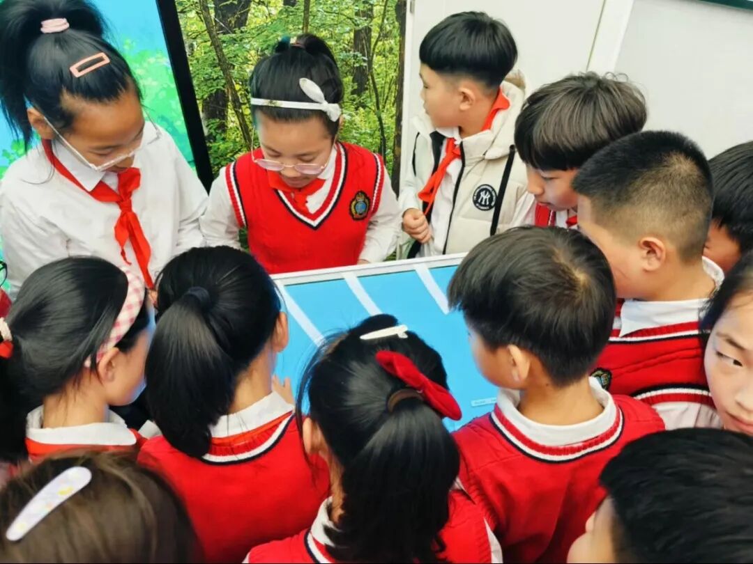 维迈作品|东北虎豹国家公园偷盗猎警示中心亮相新华社及诸多媒体成研学热门！-47