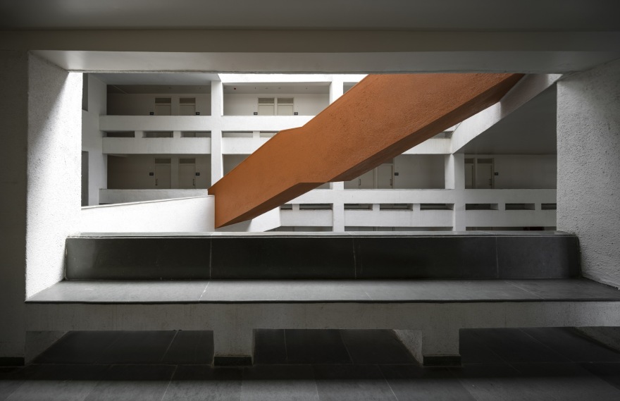 Veermata Jijabai Technological Institute Student Housing / MO-OF-18