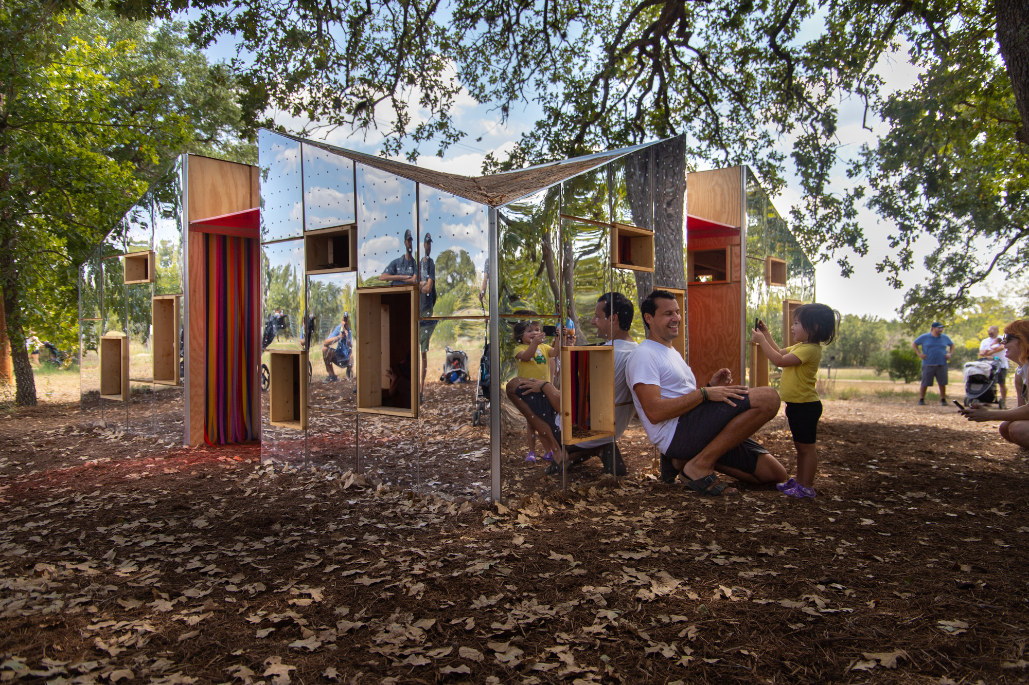 Hidden in Plain Sight Pavilion / Nelsen Partners-40