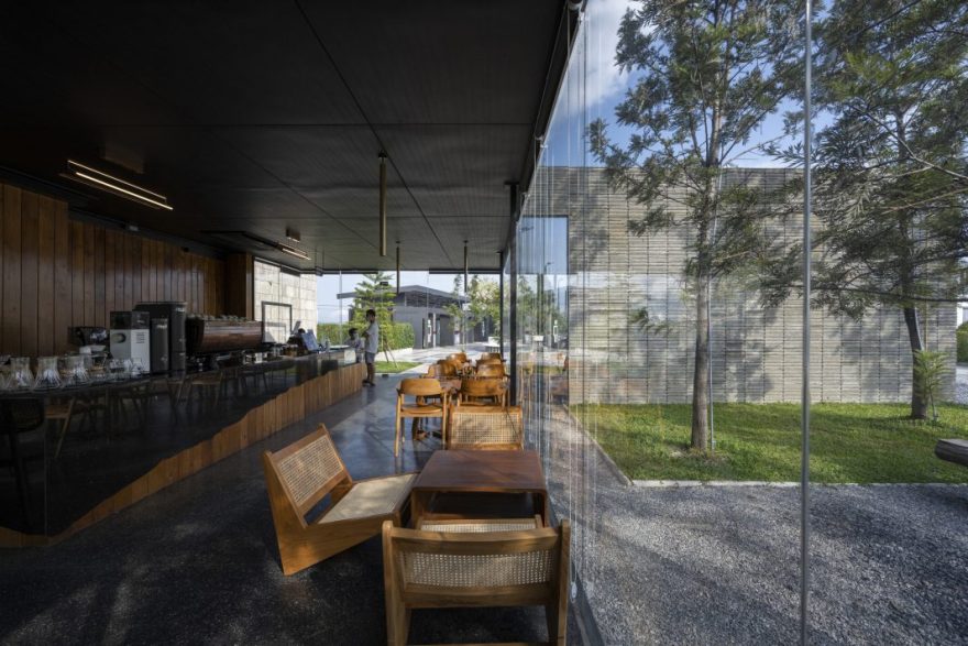 Paragraph cafe&eatery แวะพักรถกับคาเฟ่ในปั๊มน้ำมัน จังหวัดเชียงราย - room-10