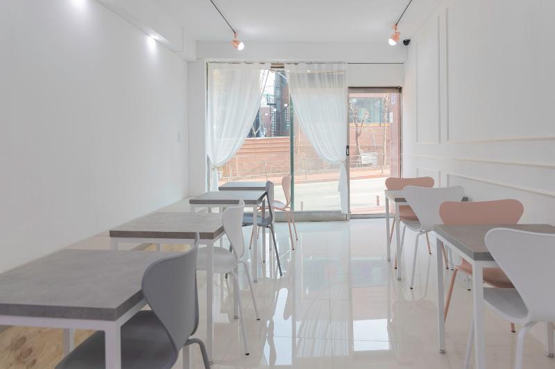 简约清新 15 坪甜点店 设计展现独特魅力-5