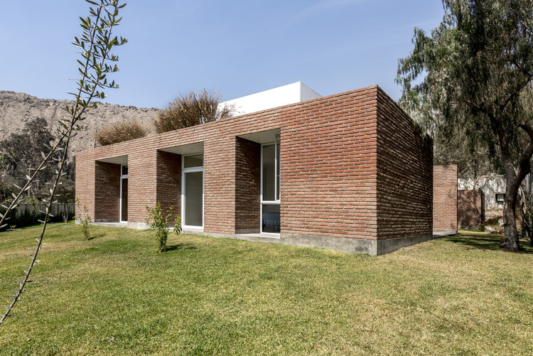 利马临时绿意家园·Casa Cusipata 室内设计-28