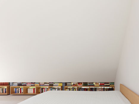 Stuttgart house by (se)arch with shingle-clad walls and an art gallery-29