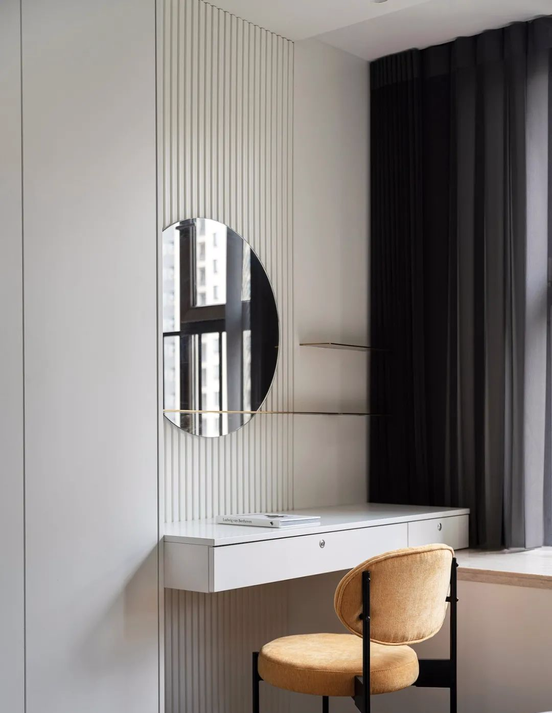 精装改造现代宅，客厅简单又大气-35