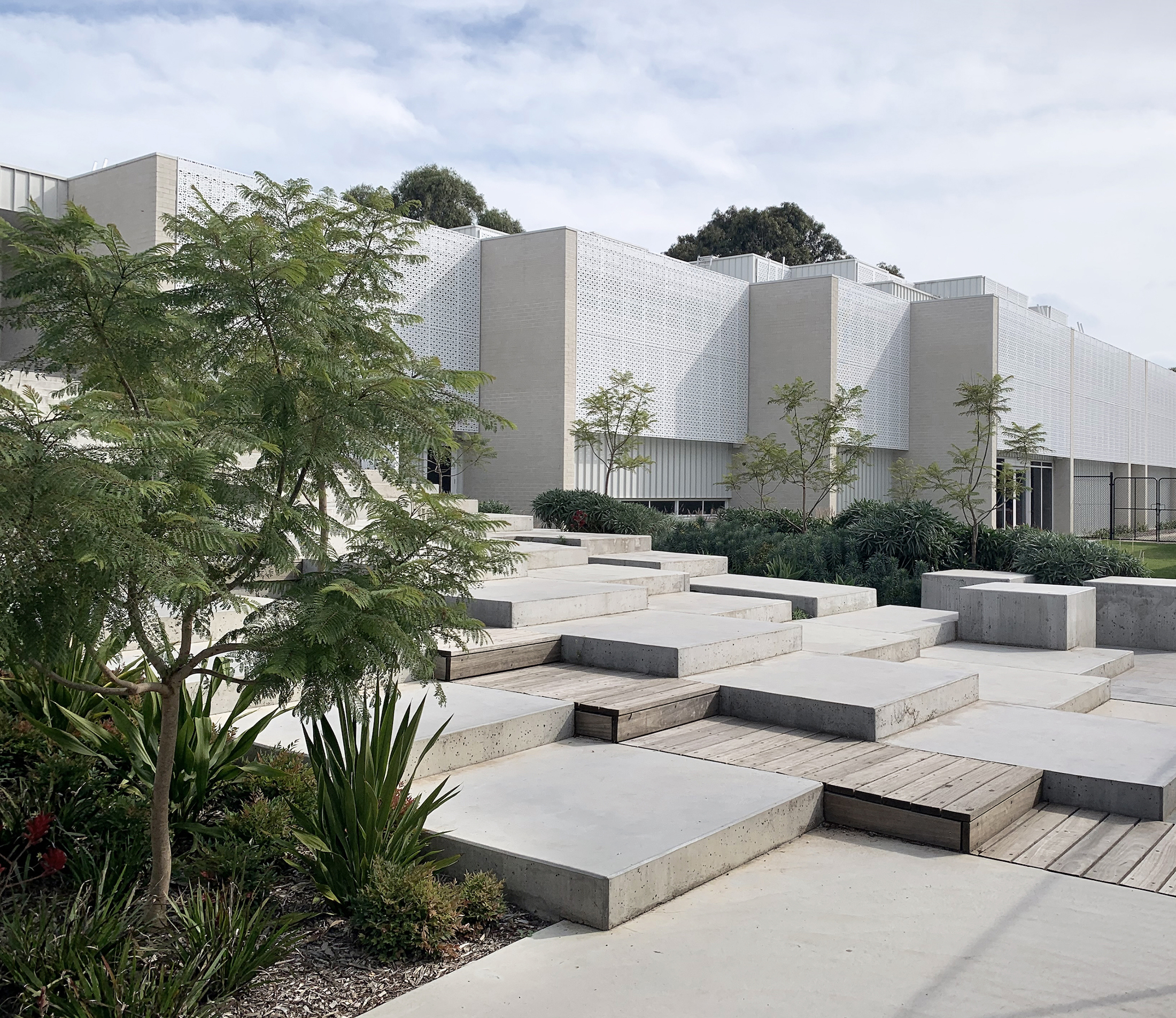 创意景观学习空间 · “巨人之路”融入圣弗朗西斯泽维尔学院-15