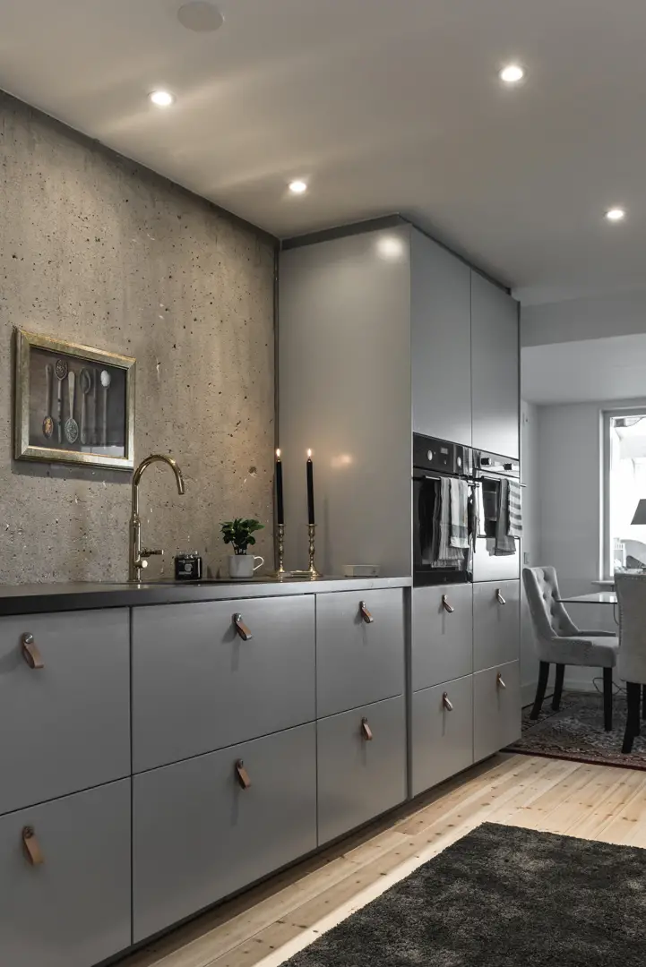 瑞典现代古典公寓的封闭式阳台设计-2