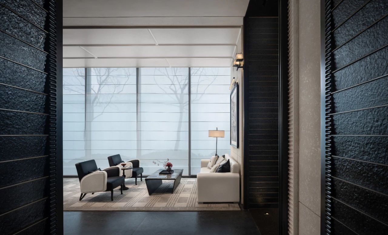 济南雪山之巅的黑珍珠丨中国济南丨上海璞辉空间设计有限公司-17