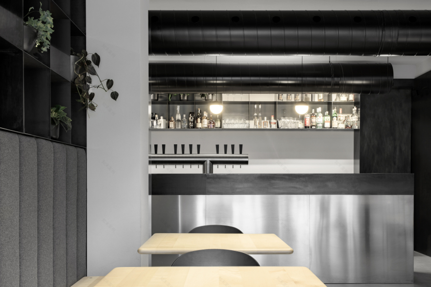 Putzer Restaurant & Hotel Renovation / Markus Hinteregger + Elias Lahner-37