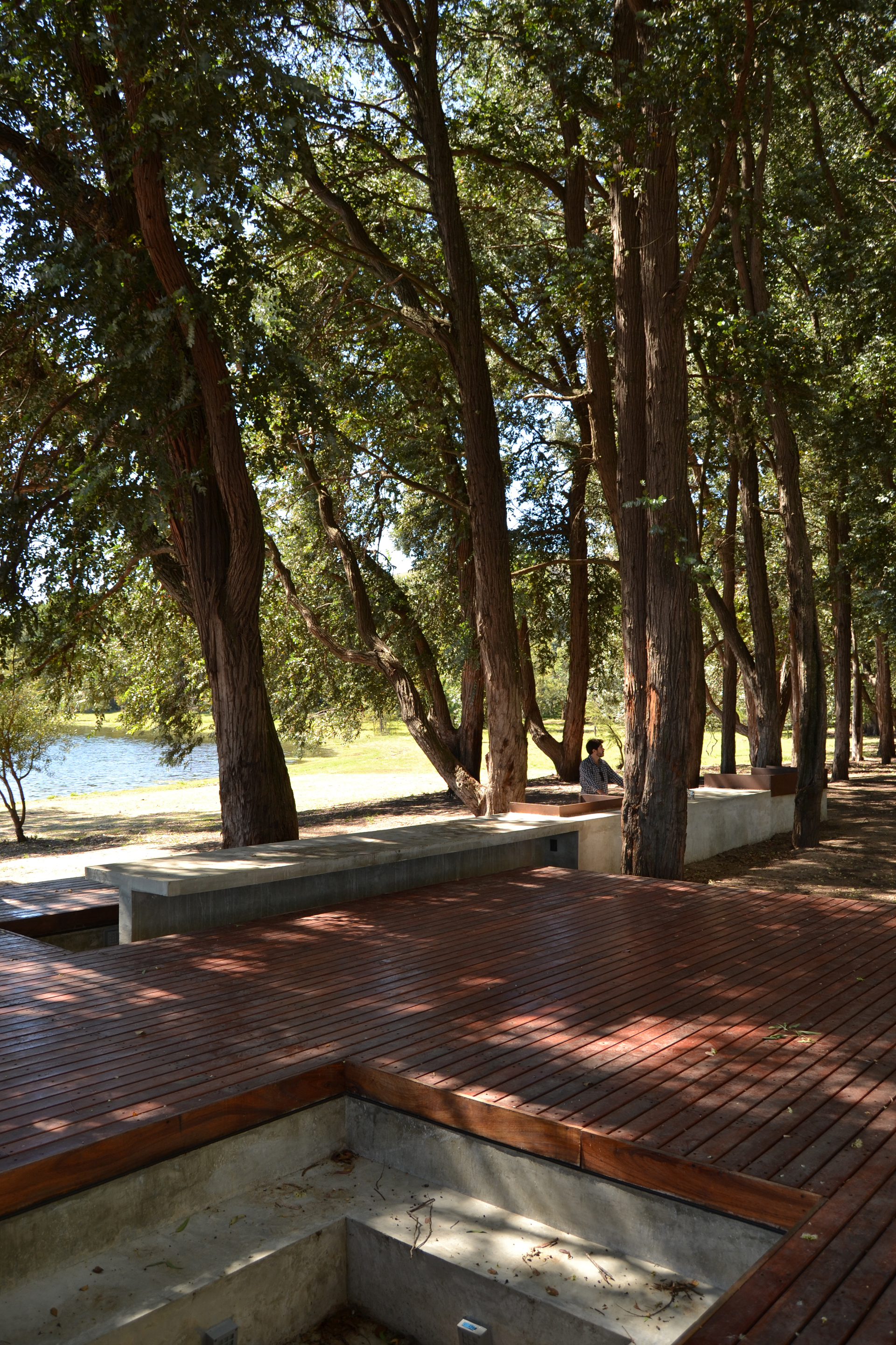 Los Molinos湖畔提升风景体验的一系列小型基础设施丨Alarcia Ferrer Arquitectos-9