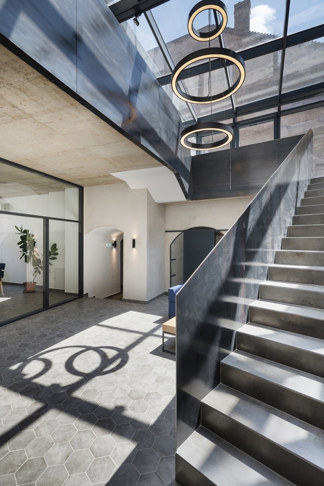 匈牙利 Horgos 办公室 GASPARBONTA Partners-10