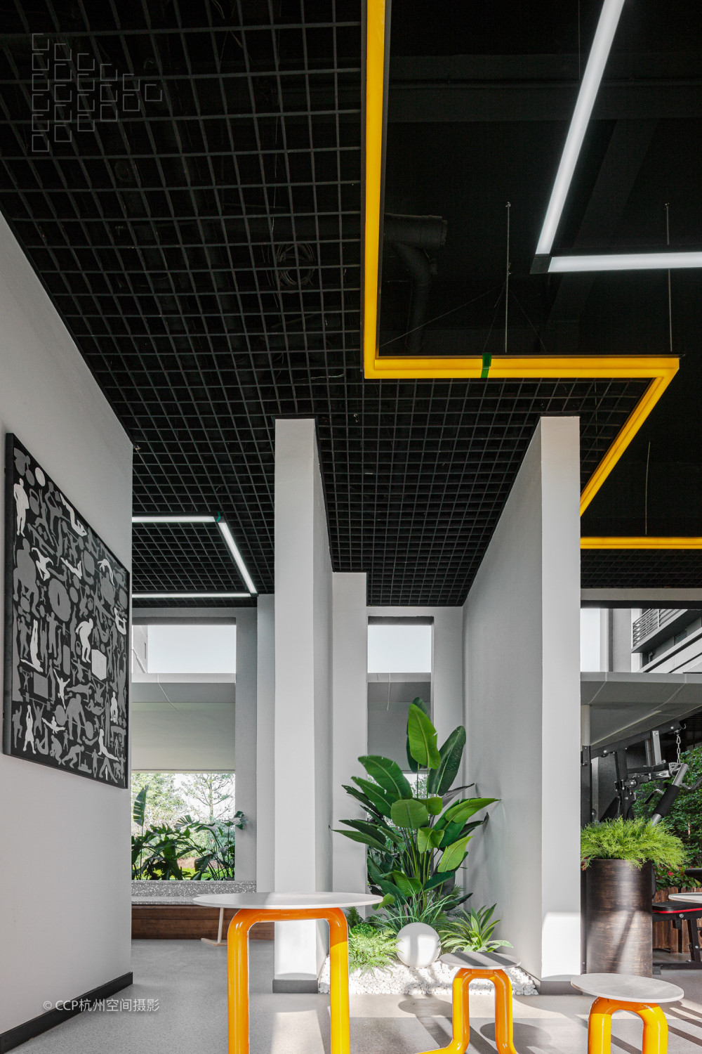 肇庆雅居乐香港城现代架空层空间设计丨中国肇庆丨鲲誉-13