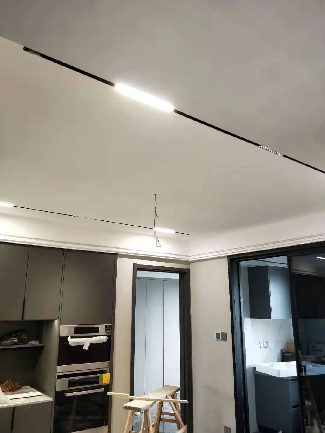 现代简约风格的艺术生活空间丨中国台州丨品东装饰-13