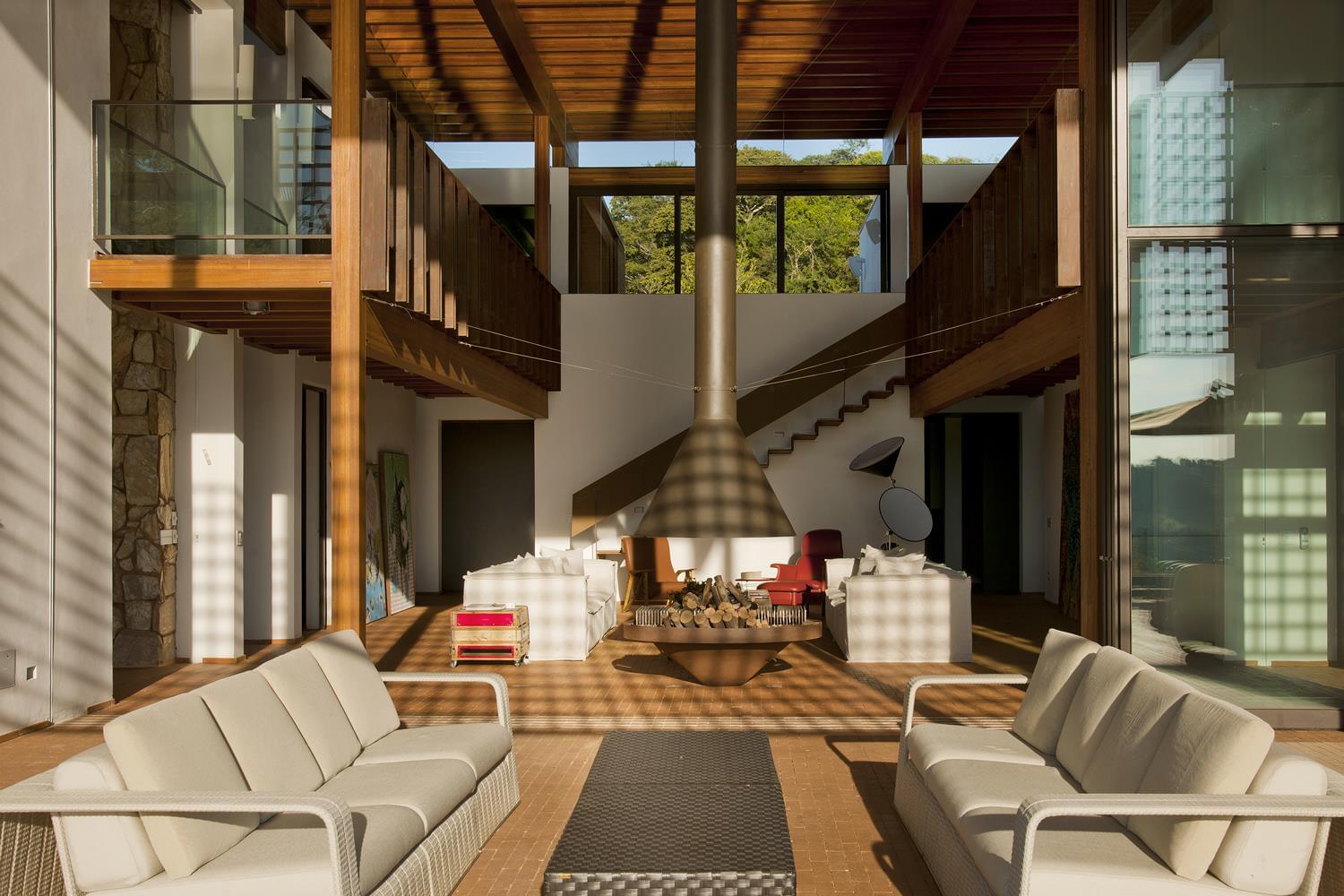 巴西 Casa Baroneza | 木结构与自然和谐共生的住宅设计-13