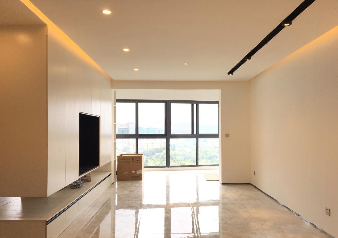 悬空电视柜打造轻盈美感,开放式厨房提升空间互动-11