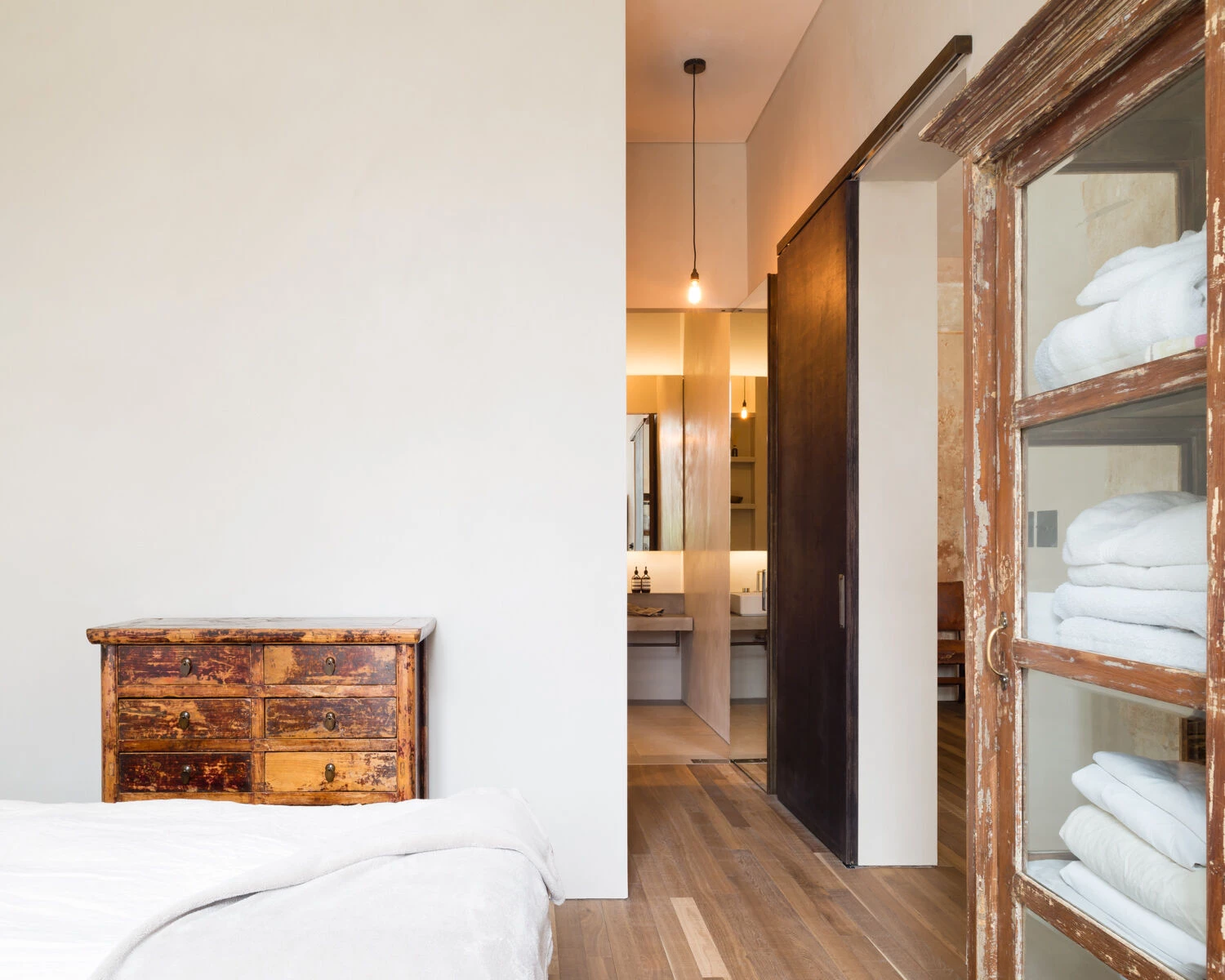 伦敦贝克汉姆公寓的极简禅意空间-19