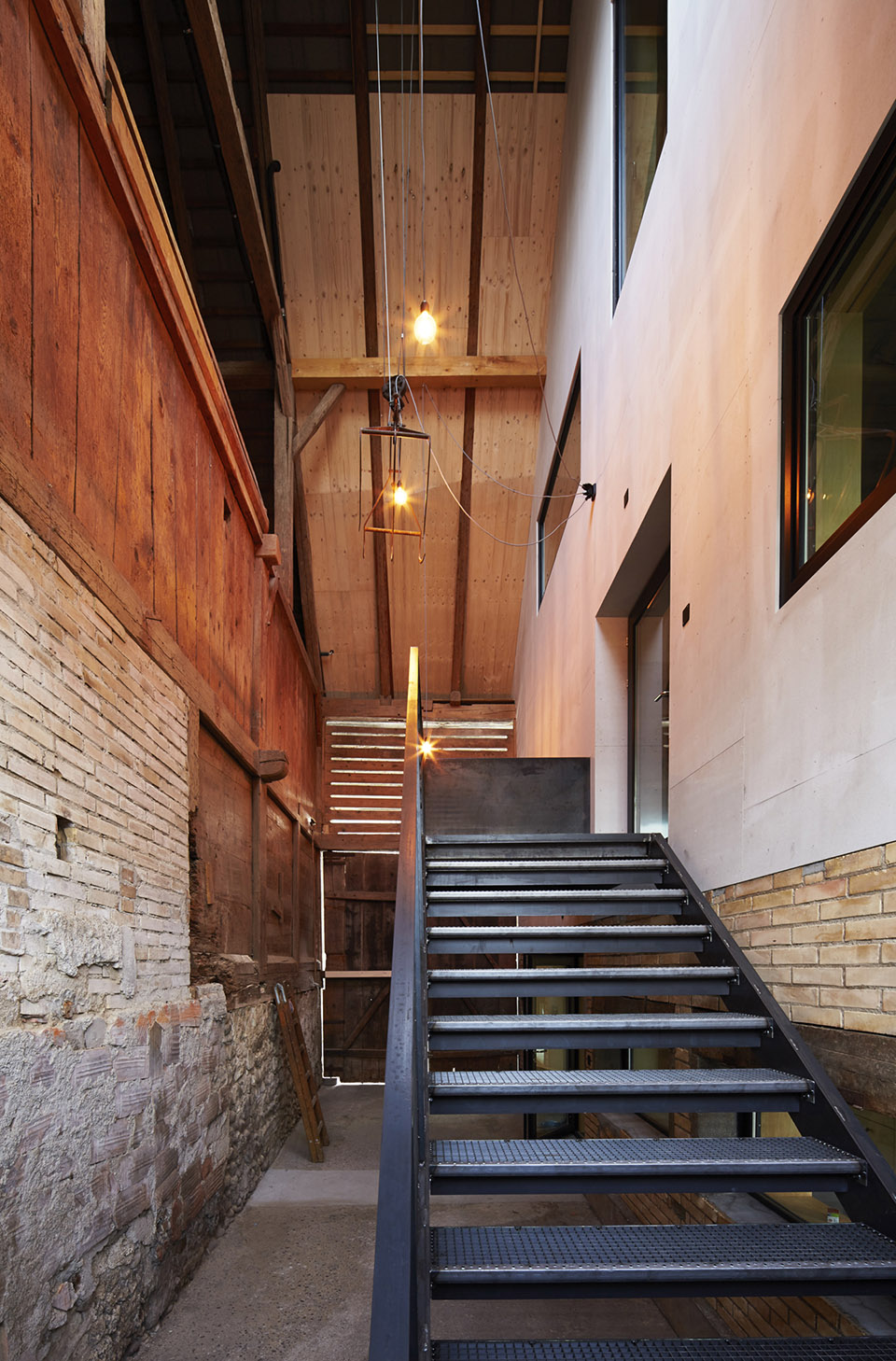 农舍改造，瑞士 / Freiluft-31