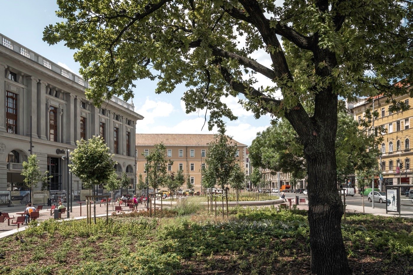 布达佩斯布拉哈卢扎广场丨匈牙利布达佩斯-20