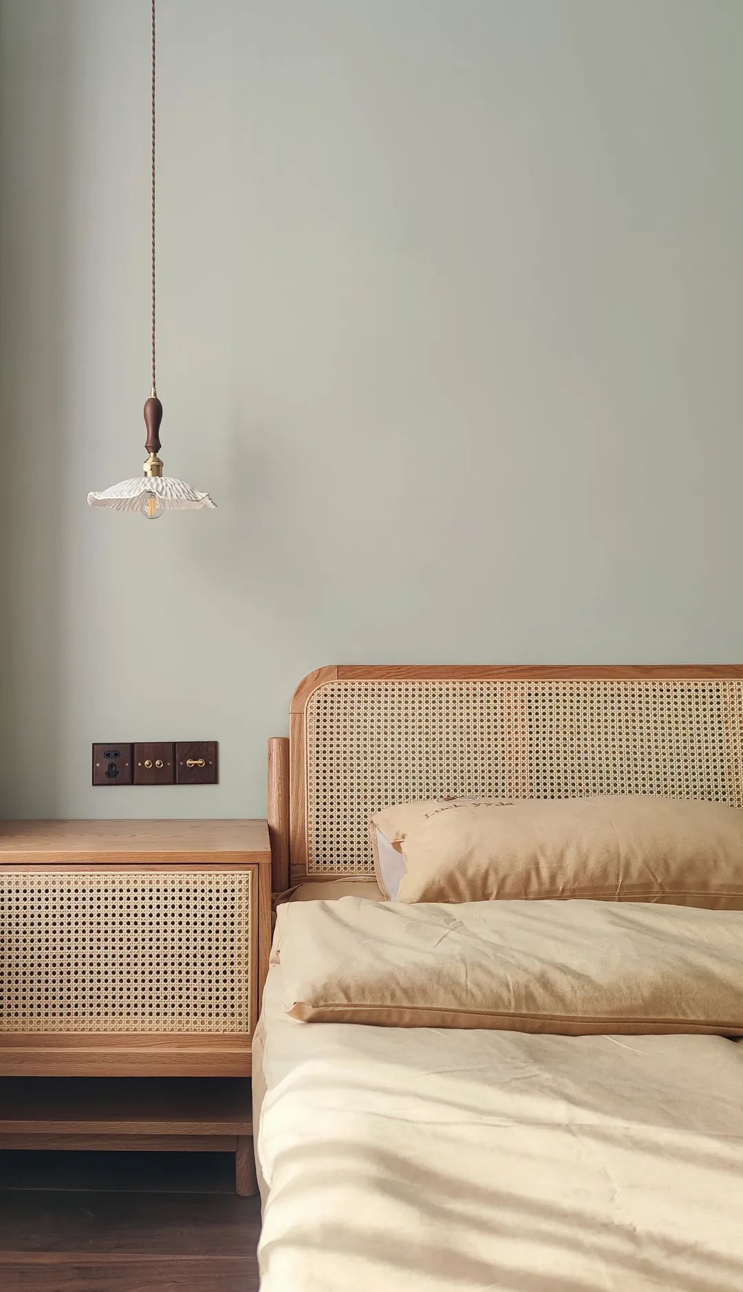 90 后情侣的温馨绿意之家丨PINK 瓶子设计-50