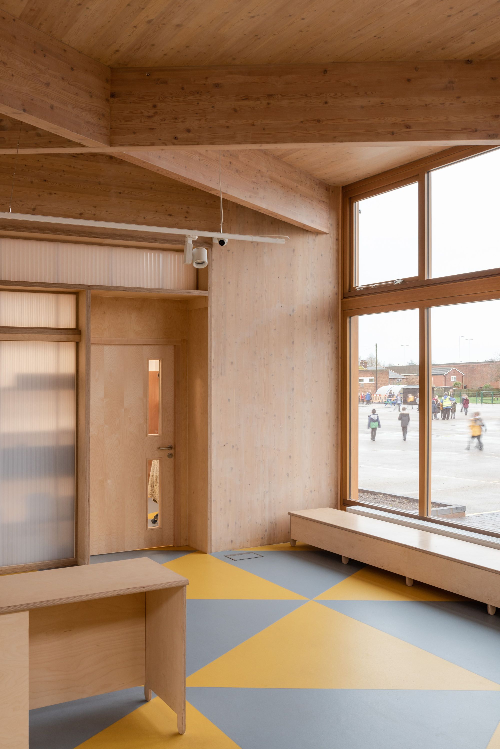 Wroughton Academy / DK-CM-17