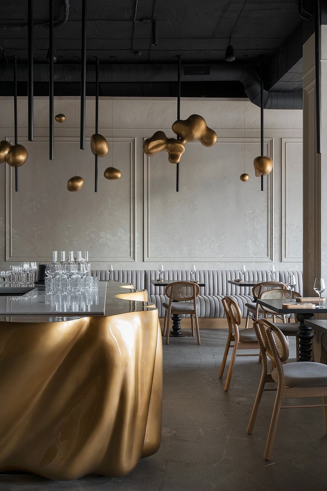 42·173P 萨尔瓦多黄金葡萄酒小酒馆丨俄罗斯丨LEFT design-2