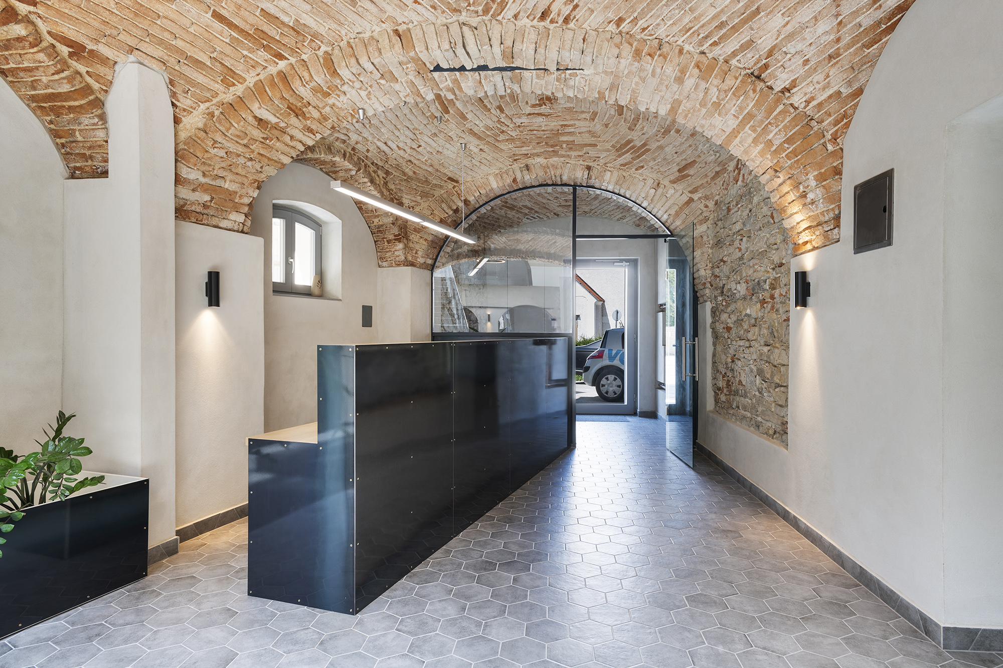 湖上小镇的旧印刷厂新生-19