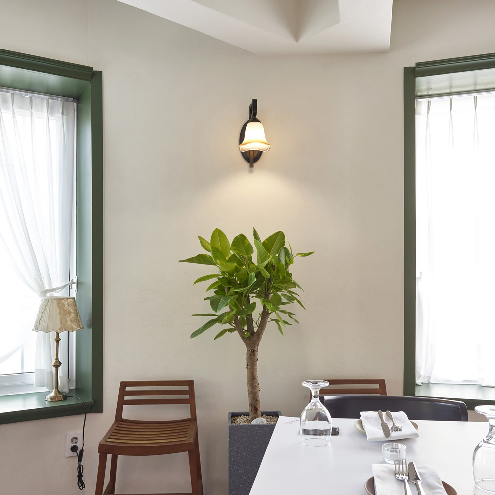 简约时尚的 20 平米餐厅设计-13