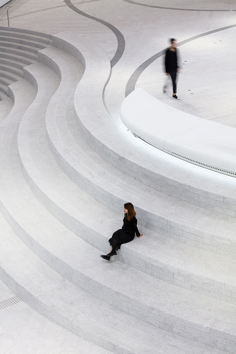 香港西九龍文娛藝術區戲曲中心，像是由金屬編織而成的大燈籠。 - WEHOUSE-8