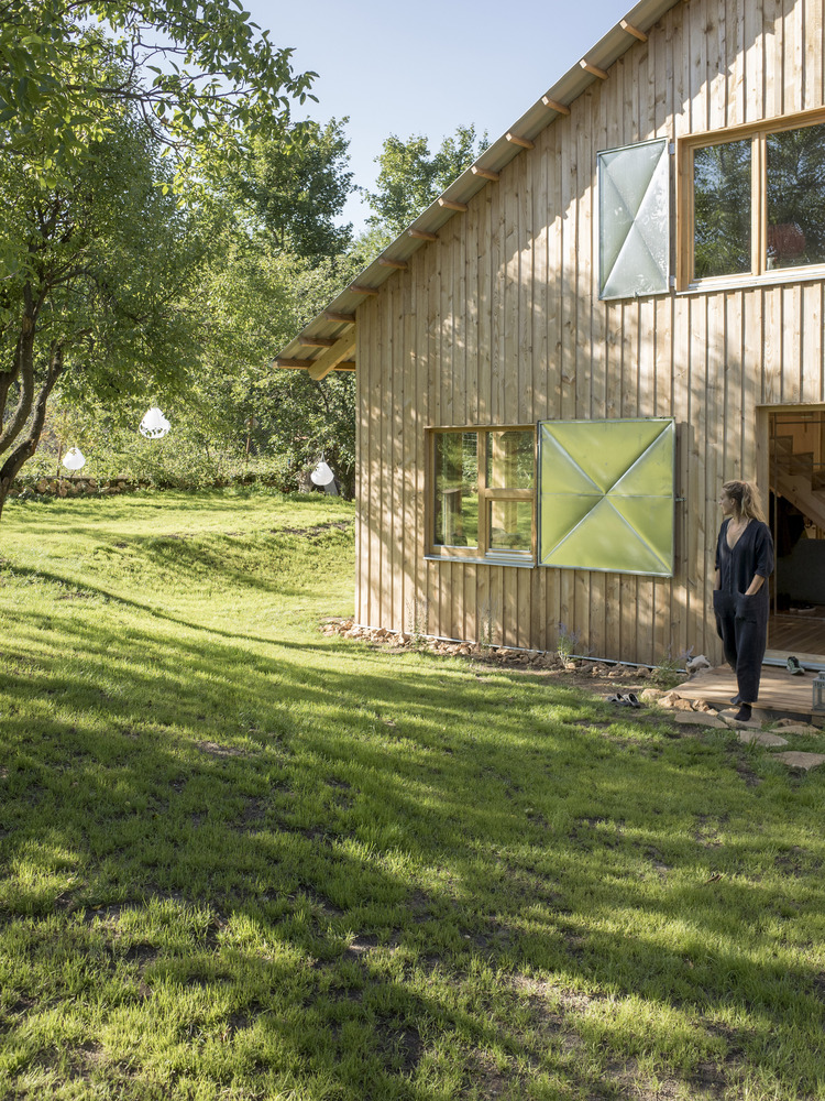 匈牙利木结构住宅,融入自然景观的设计之作-32