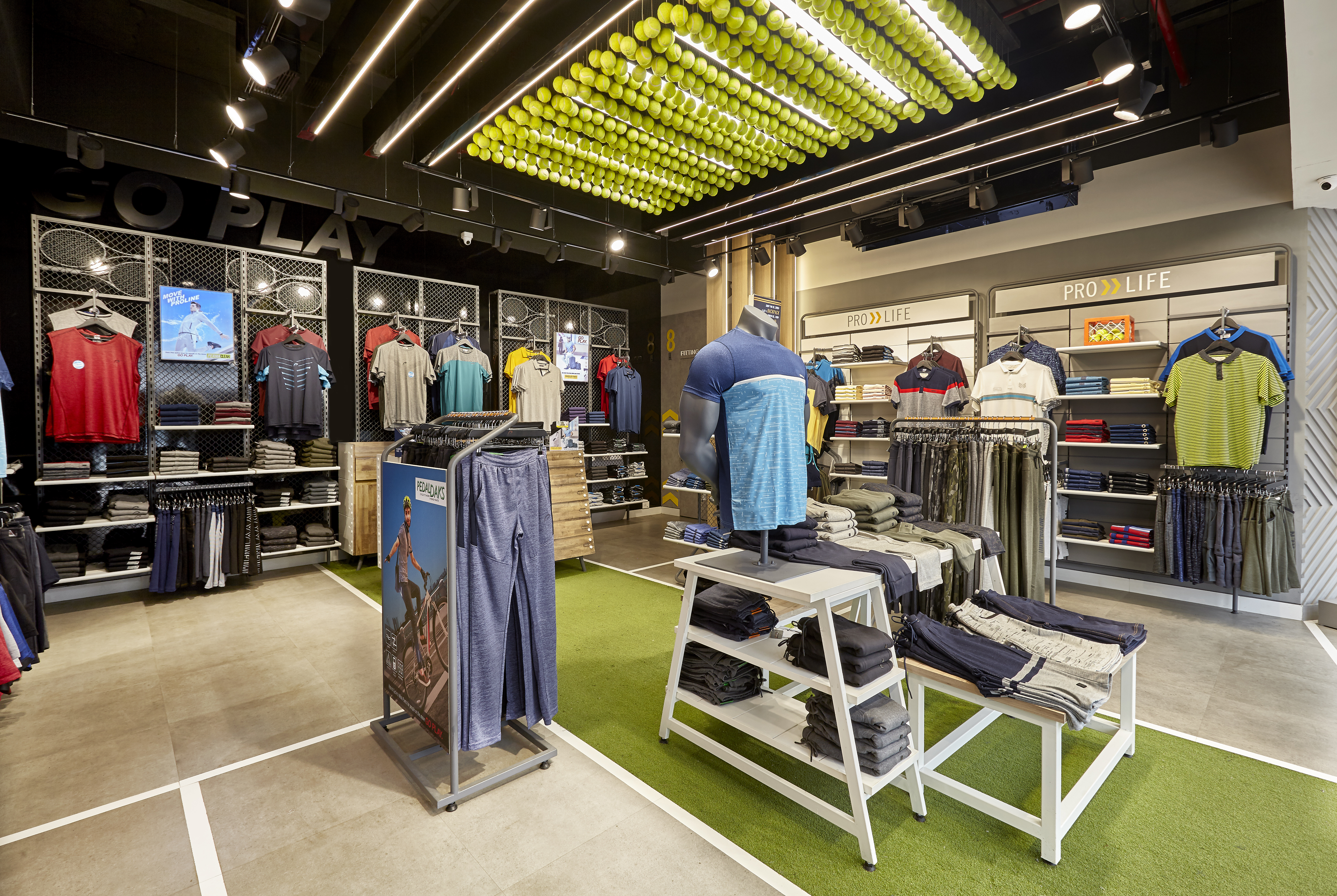 印度 Proline 运动休闲店设计-0