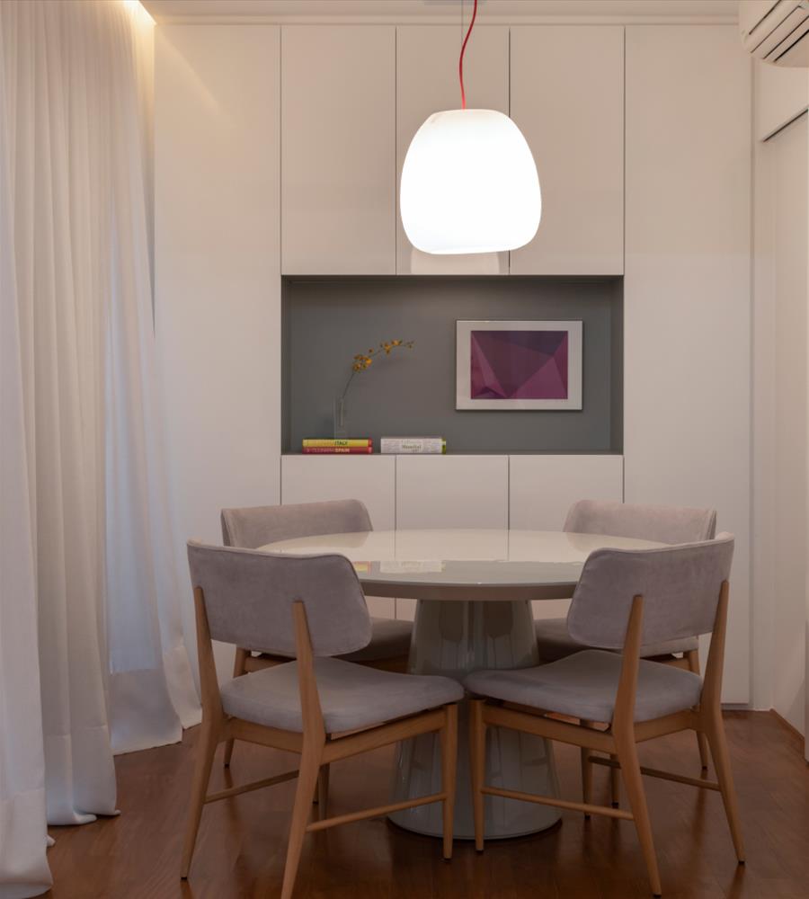 巴西 SP 住宅 | 金属折叠楼梯设计，双层高客厅与泳池完美融合-6