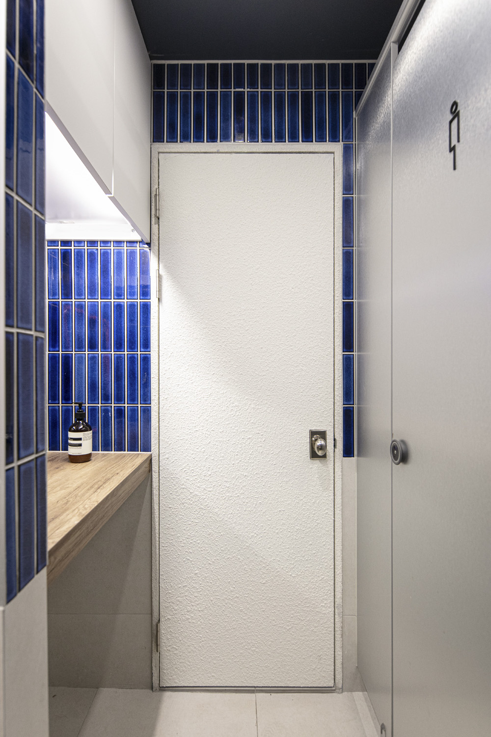 首尔 50 平小空间打造出的工业风咖啡厅-26