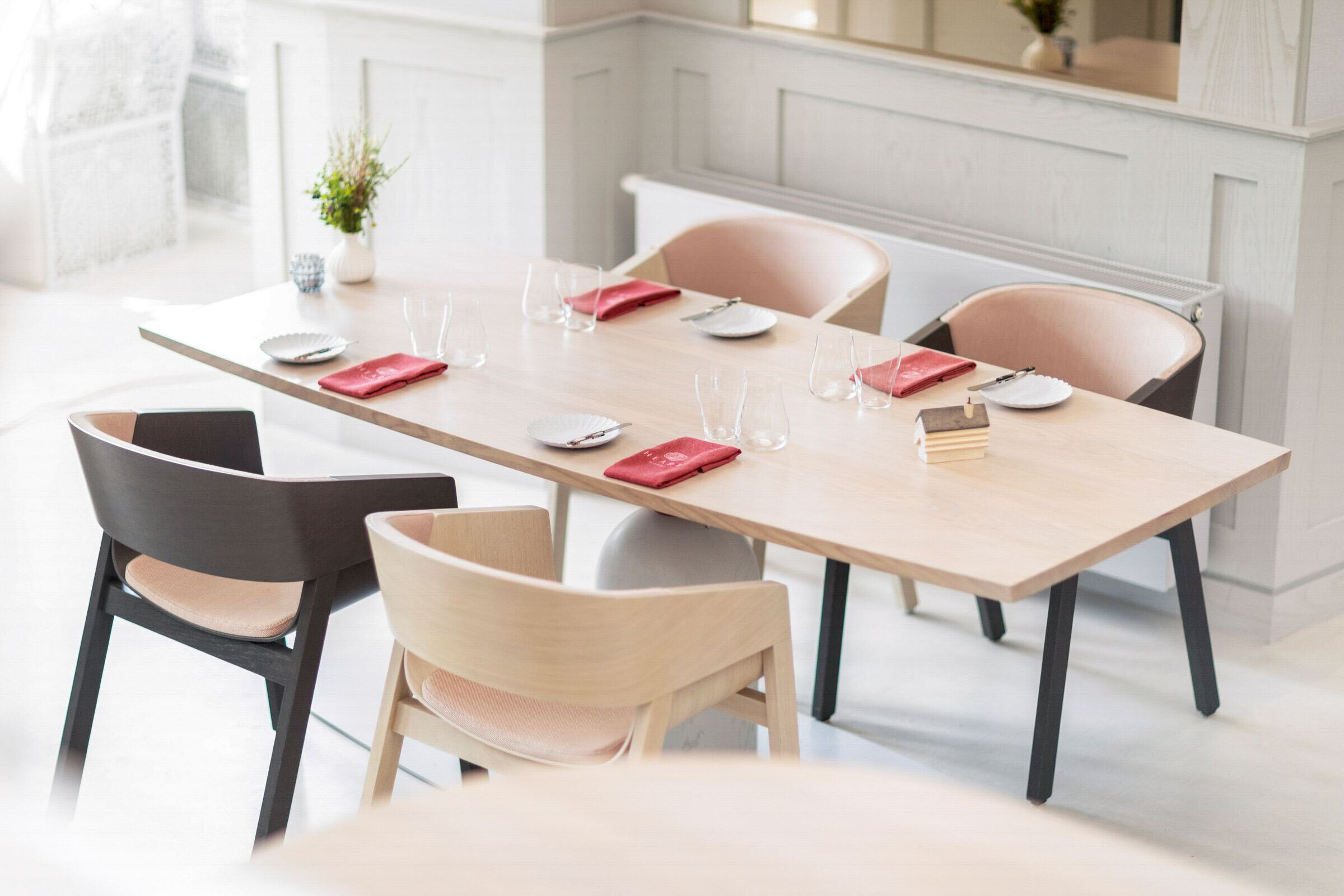 “自然之恋” 波兰知名主厨 Amaro 的“心”餐厅丨IDEOGRAF Paulina Czurak-12