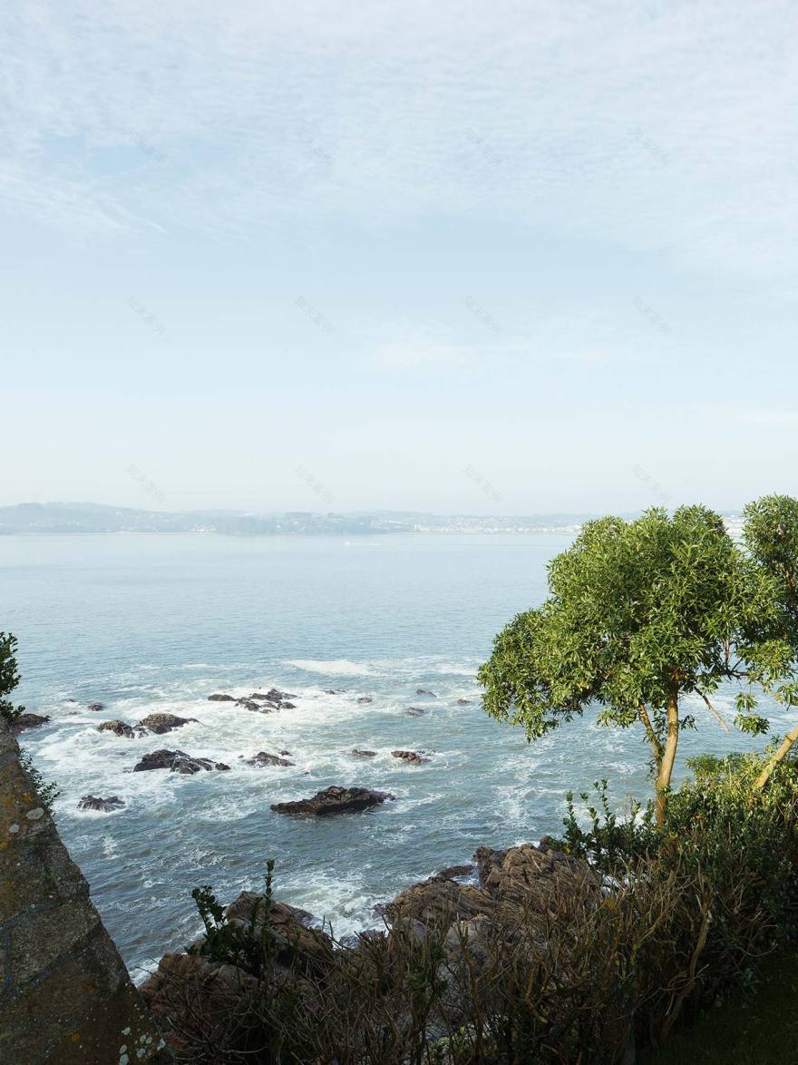 西班牙"波浪"海滨别墅 | 极简与温暖共存-2