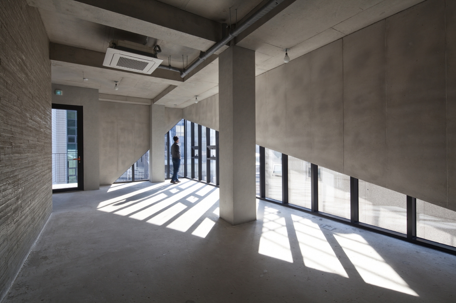 首尔清潭洞 INTERROBANG 大楼丨Sae Min Oh _ bang by min-39