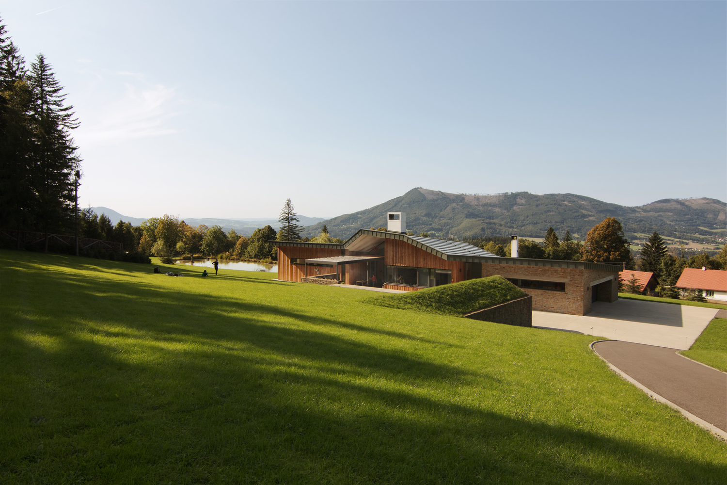 融合自然与现代的木石别墅丨捷克丨WMA architects-13