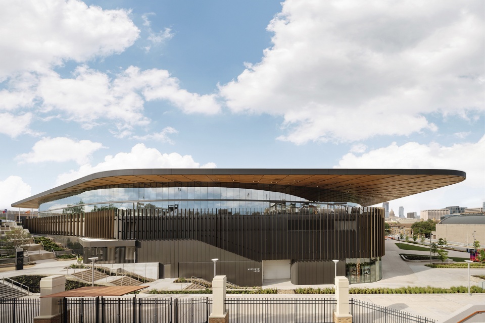 得克萨斯大学奥斯汀分校穆迪中心篮球和活动场馆丨美国奥斯汀丨Gensler-11