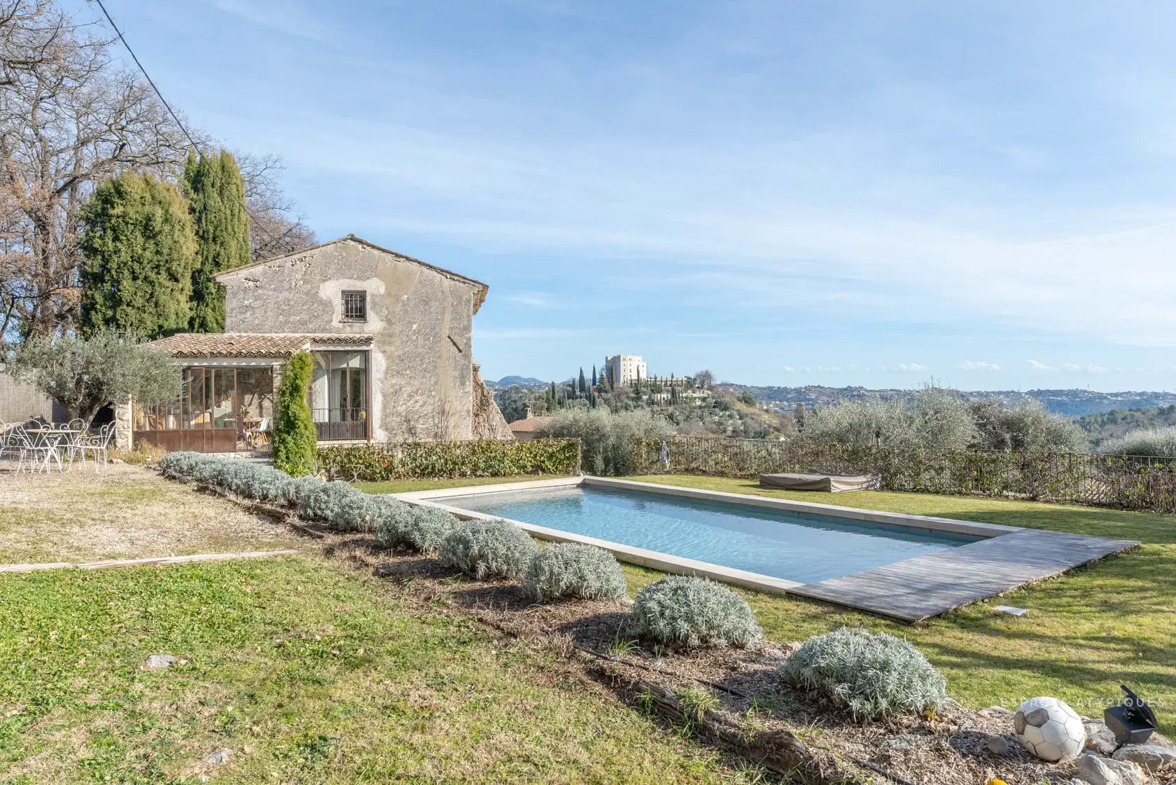 18 世纪普罗旺斯羊舍的现代改造 | 古典与当代的完美融合-13