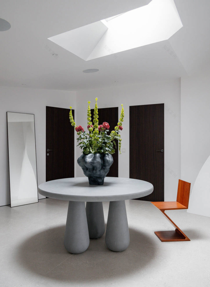 斯德哥尔摩百年老屋惊艳阁楼公寓设计-2