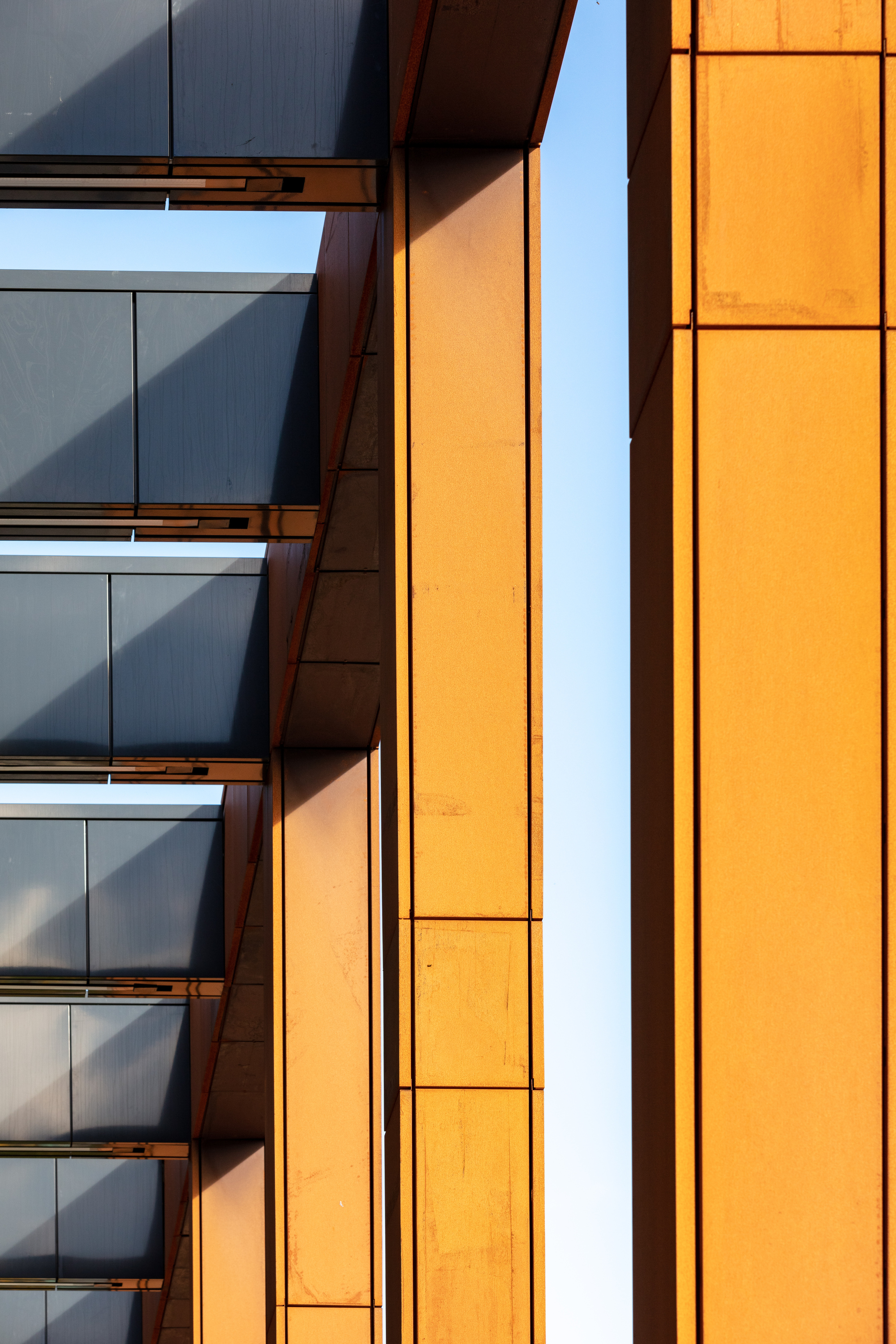 英国布里斯托大学工程学院丨AHR-40