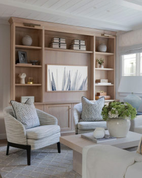 传统度假屋  住宿加早餐工作室

注：B & B常见为Bed and Breakfast的缩写，意为住宿加早餐